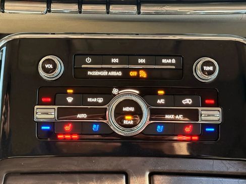 Used 2018 Lincoln Navigator L Reserve w/ Technology Package image 36