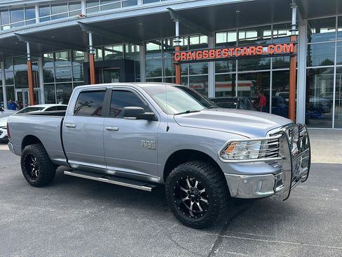 Used 2019 RAM 1500 Big Horn AWD/4WD image 1