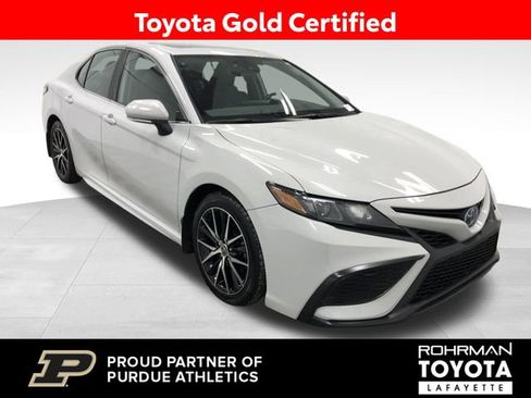 Certified 2022 Toyota Camry SE image 10