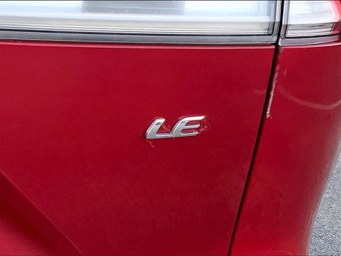 Used 2022 Toyota Corolla Cross LE image 10