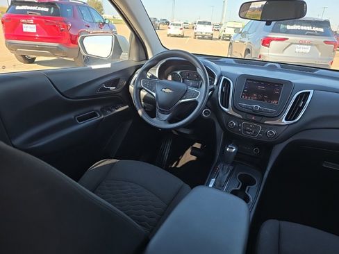 Used 2020 Chevrolet Equinox LT image 12