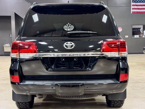 Used 2019 Toyota Land Cruiser AWD/4WD image 16