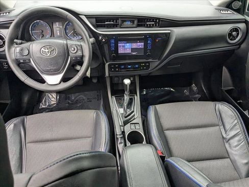 Used 2019 Toyota Corolla SE image 16