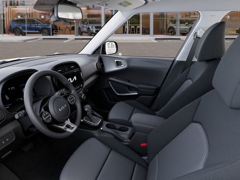 New 2025 Kia Soul S FWD image 18