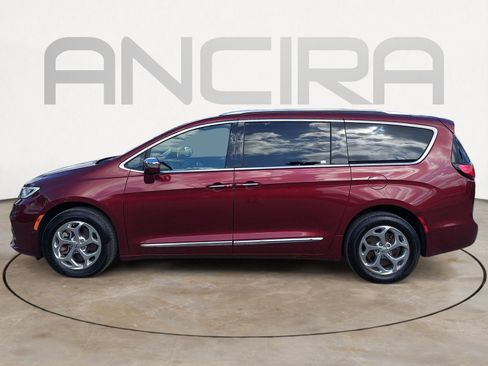Used 2021 Chrysler Pacifica Limited w/ Uconnect Theater Family Group AWD/4WD image 7