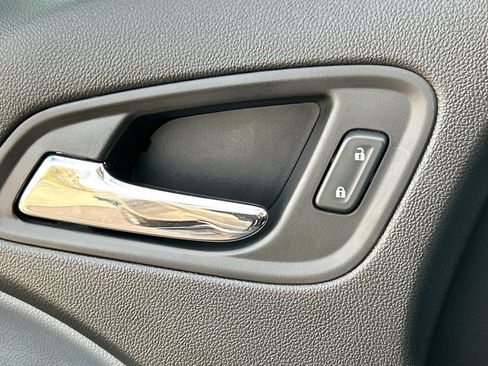 Used 2019 Chevrolet Colorado Z71 image 32