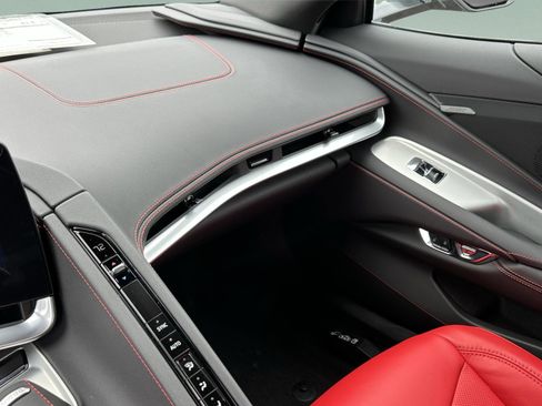 Used 2024 Chevrolet Corvette Stingray Coupe RWD image 27