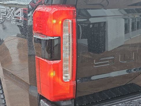 New 2026 Ford F250 Lariat w/ Black Appearance Package image 39