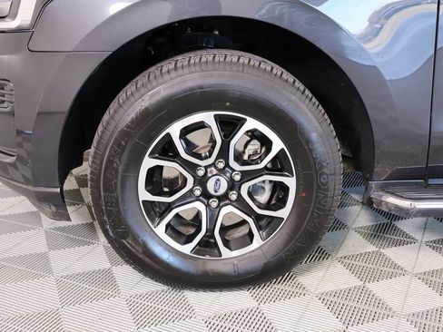 Used 2023 Ford Expedition Max XLT image 19