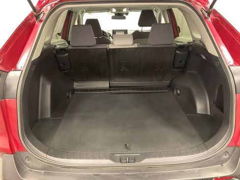 Used 2020 Toyota RAV4 XLE image 13