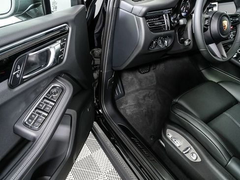 New 2026 Porsche Macan Turbo image 8