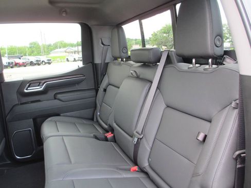 New 2026 GMC Sierra 1500 SLT w/ SLT Premium Plus Package AWD/4WD image 12