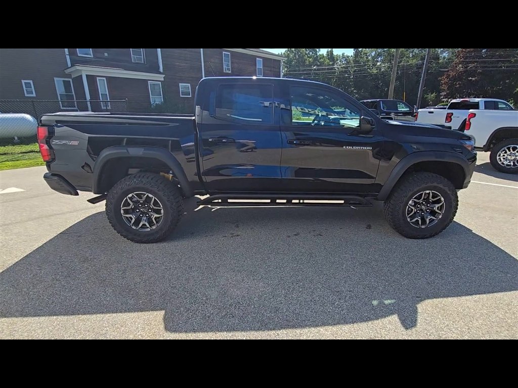 New 2026 Chevrolet Colorado ZR2 AWD/4WD image 9
