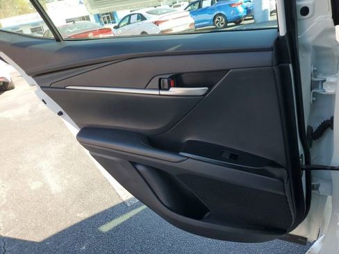 Used 2025 Toyota Camry LE FWD image 13