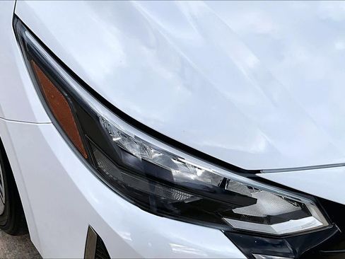 Used 2025 Nissan Sentra SR image 27