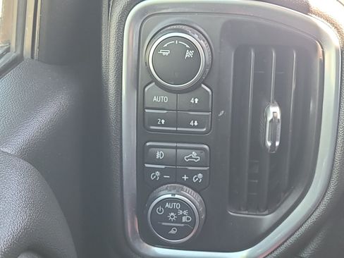 Used 2019 Chevrolet Silverado 1500 LT Trail Boss AWD/4WD image 23