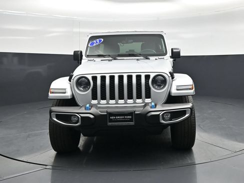 Used 2023 Jeep Wrangler Unlimited Sahara w/ Cold Weather Group AWD/4WD image 20