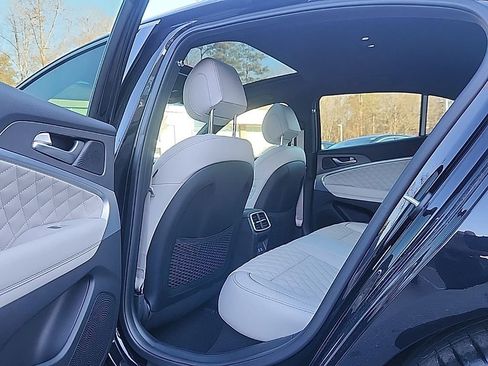 Used 2024 Genesis G70 3.3T Advanced w/ Sport Prestige Package image 21