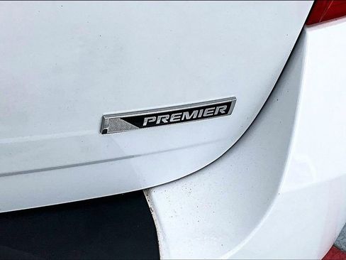 Used 2017 Chevrolet Equinox Premier w/ Enhanced Convenience Package FWD image 24