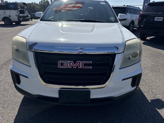 Used 2017 GMC Terrain SLE FWD image 2