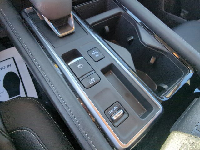 Used 2026 Nissan Pathfinder SL FWD image 19