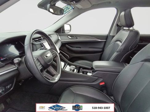 Used 2022 Jeep Grand Cherokee Limited AWD/4WD image 10