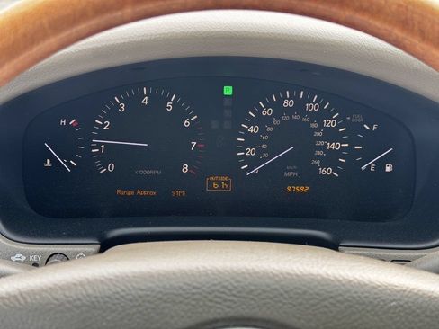 Used 2005 Lexus LS 430 w/ Ultra Luxury Pkg RWD image 11