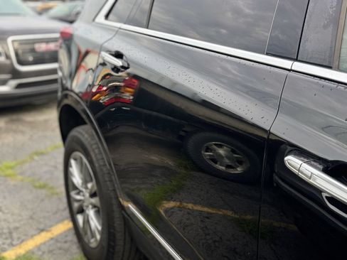 Used 2021 Cadillac XT5 Premium Luxury FWD image 4