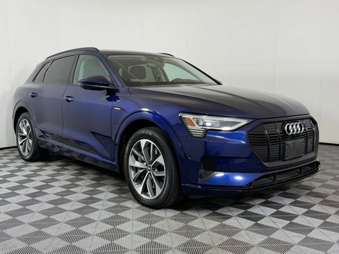 Used 2021 Audi e-tron Premium Plus w/ Premium Plus Package image 7