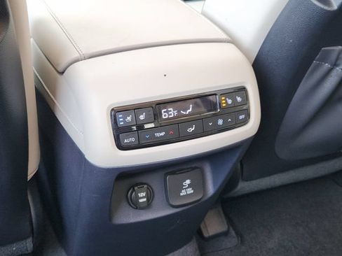 Certified 2024 Hyundai Palisade Calligraphy AWD/4WD image 23