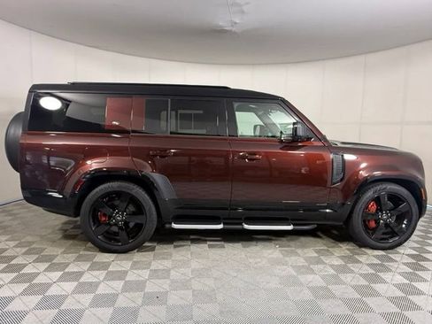 Used 2024 Land Rover Defender 130 X AWD/4WD image 9