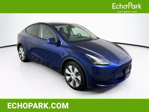 Used 2022 Tesla Model Y Long Range AWD/4WD image 1
