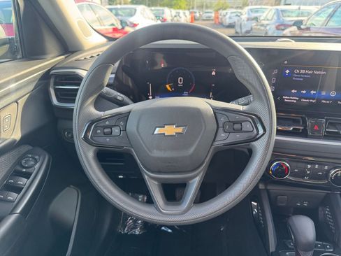 Used 2025 Chevrolet TrailBlazer LT image 25