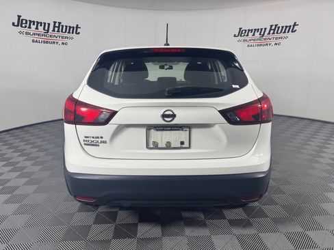 Used 2019 Nissan Rogue Sport S FWD image 8