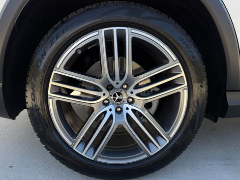 Used 2025 Mercedes-Benz GLS 450 4MATIC image 58