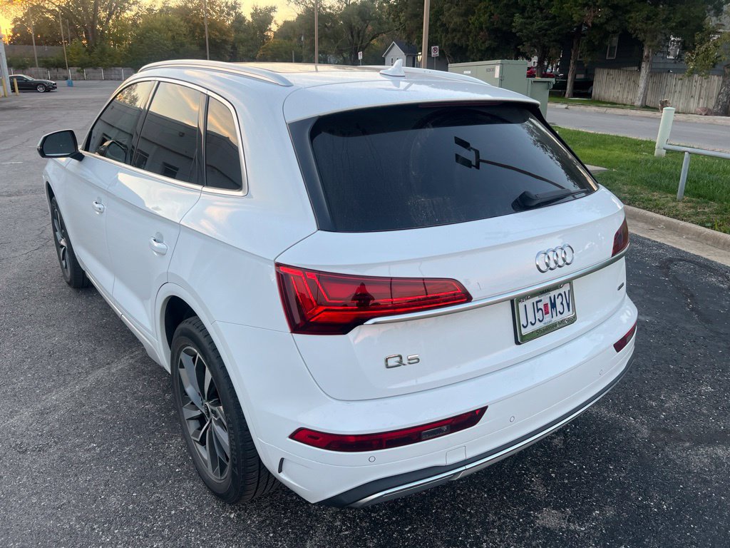 Used 2021 Audi Q5 2.0T Premium w/ Convenience Package AWD/4WD image 4