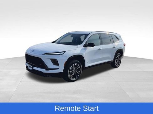 Certified 2025 Buick Enclave Sport Touring image 4