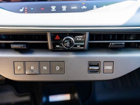 New 2026 Nissan Leaf Platinum+ image 20