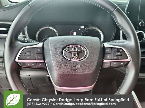 Used 2024 Toyota Highlander LE image 22