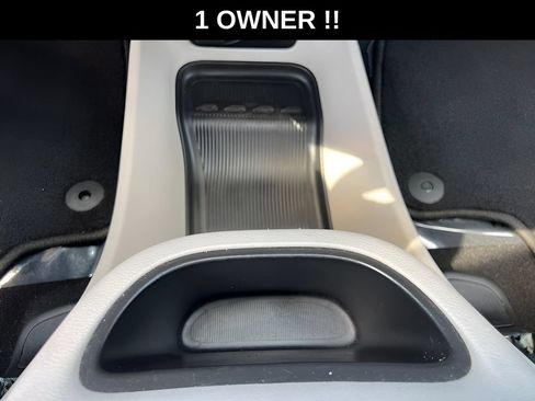 Used 2023 Chrysler Pacifica Touring-L FWD image 54