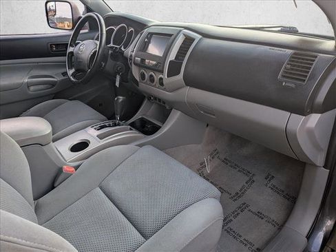 Used 2011 Toyota Tacoma 4x4 Double Cab w/ TRD Sport Pkg w/JBL Audio image 19