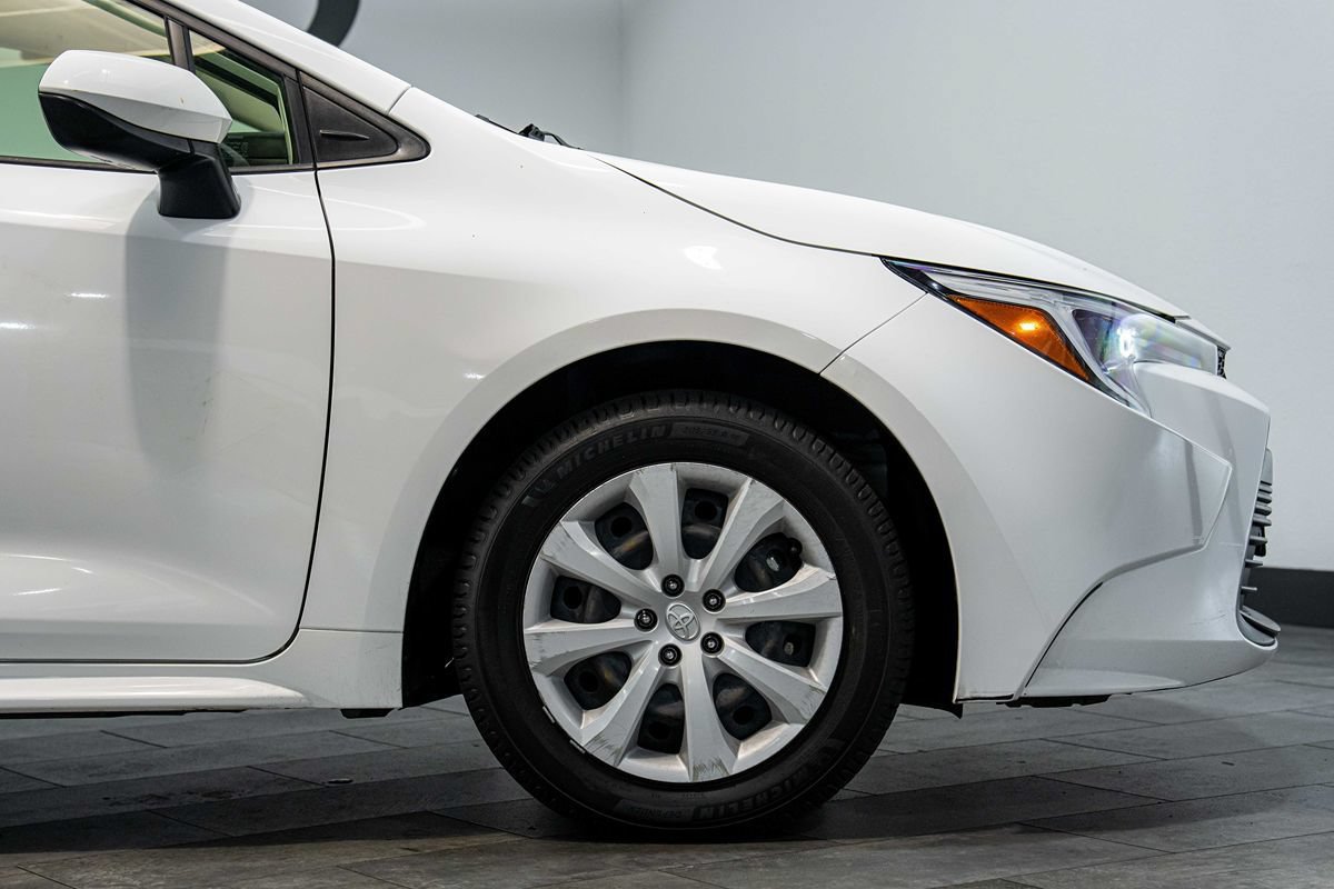 Used 2023 Toyota Corolla LE FWD image 9