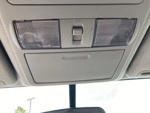 Used 2019 Nissan Frontier SV image 18