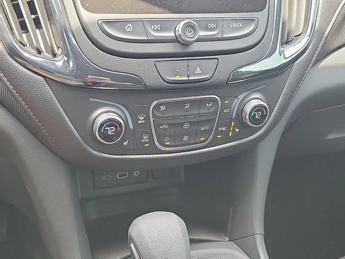 Used 2024 Chevrolet Equinox RS w/ RS Leather Package AWD/4WD image 16