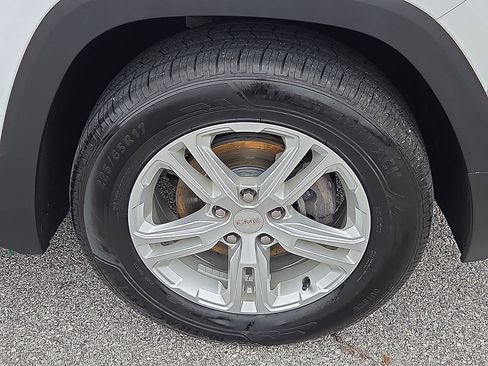 Certified 2023 GMC Terrain SLE w/ Driver Convenience Package image 7