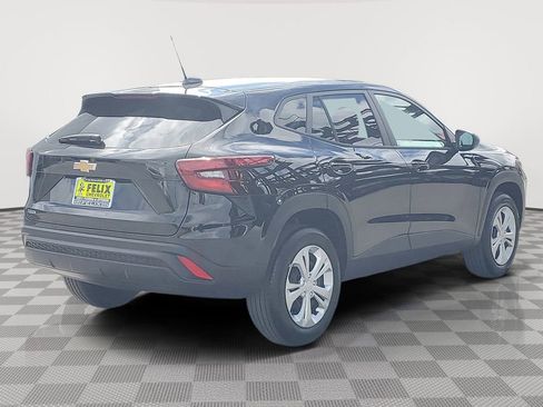 New 2026 Chevrolet Trax LS FWD image 4