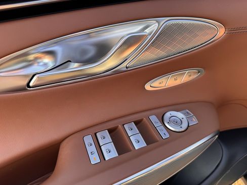 Used 2023 Genesis GV70 2.5T w/ Advanced Package image 16