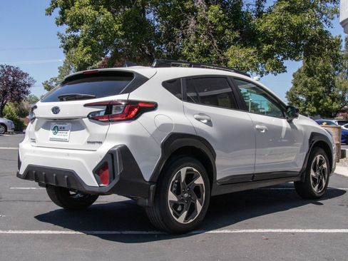 Used 2024 Subaru Crosstrek 2.5i Limited w/ Crosstrek Mirror Package image 7