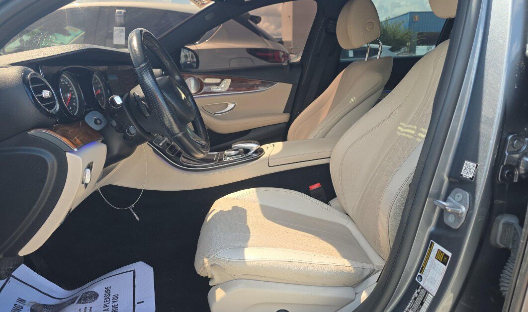 Used 2018 Mercedes-Benz E 300 w/ Premium 1 Package image 4