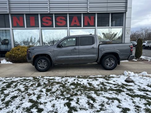 New 2026 Nissan Frontier SV w/ SV Convenience Package image 3